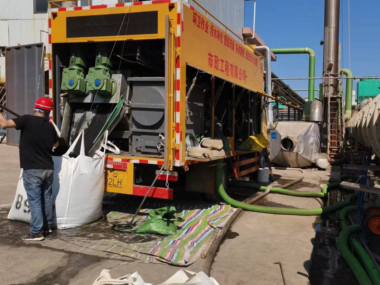 榆中淤泥压干处理